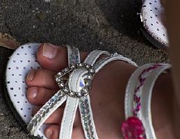 girls feet