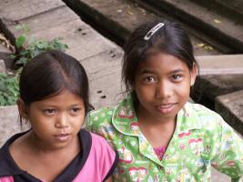 Cute Cambodian girls