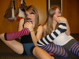 2 Girls in Socks / Tights
