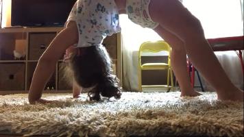 Lil girl splits