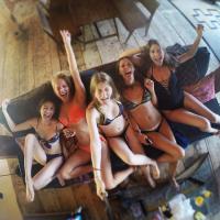 Amies de l'école - belgian bikini teens